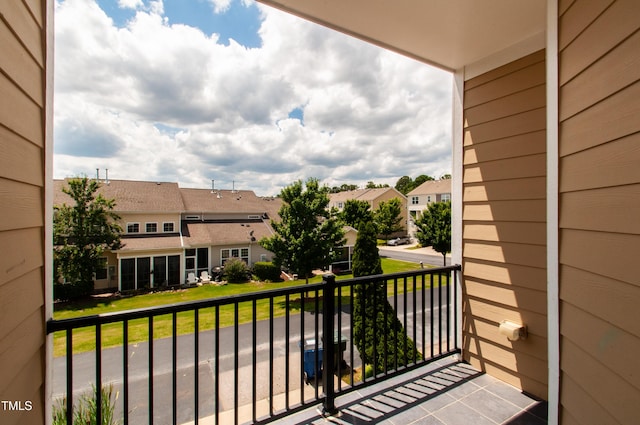 10119 Glen Autumn Rd, Raleigh, NC 27617 - balcony with a residential view