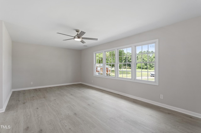 946 Jacksontown Rd, Henderson, NC 27537 - unfurnished room featuring a ceiling fan and light wood-style floors