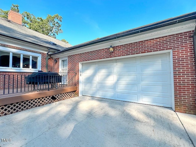 141 Country Club Dr, Henderson, NC 27536 - garage with driveway