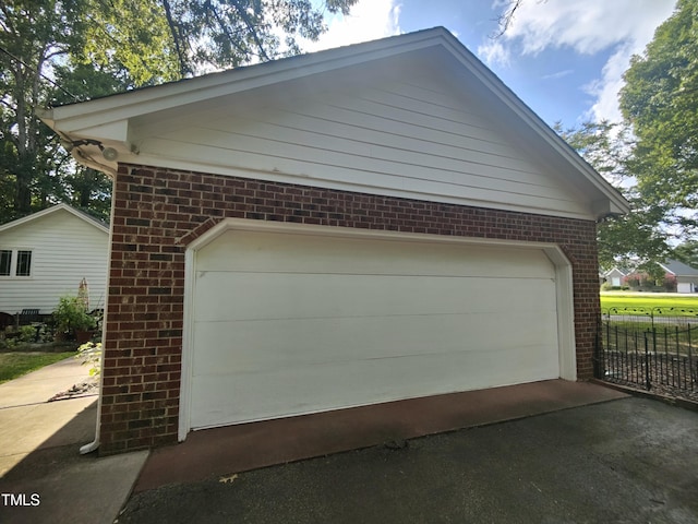 6517 Whitted Rd, Fuquay Varina, NC 27526 - view of garage