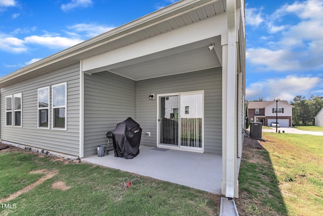 133 Ogden Pond Pl, Zebulon, NC 27597 - back of house with a lawn and a patio