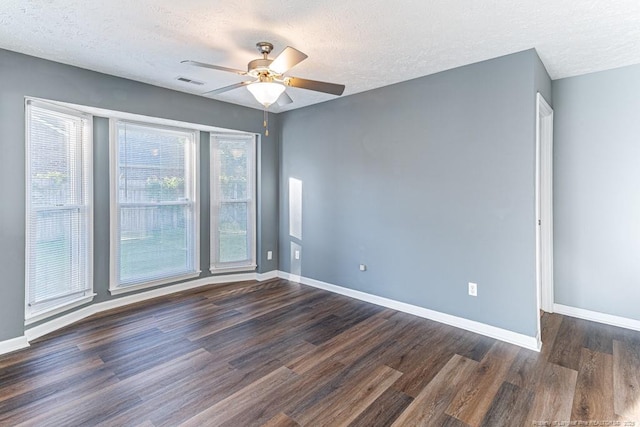 4105 Freedom Ln, Hope Mills, NC 28348 - spare room with wood finished floors, a textured ceiling, and a ceiling fan