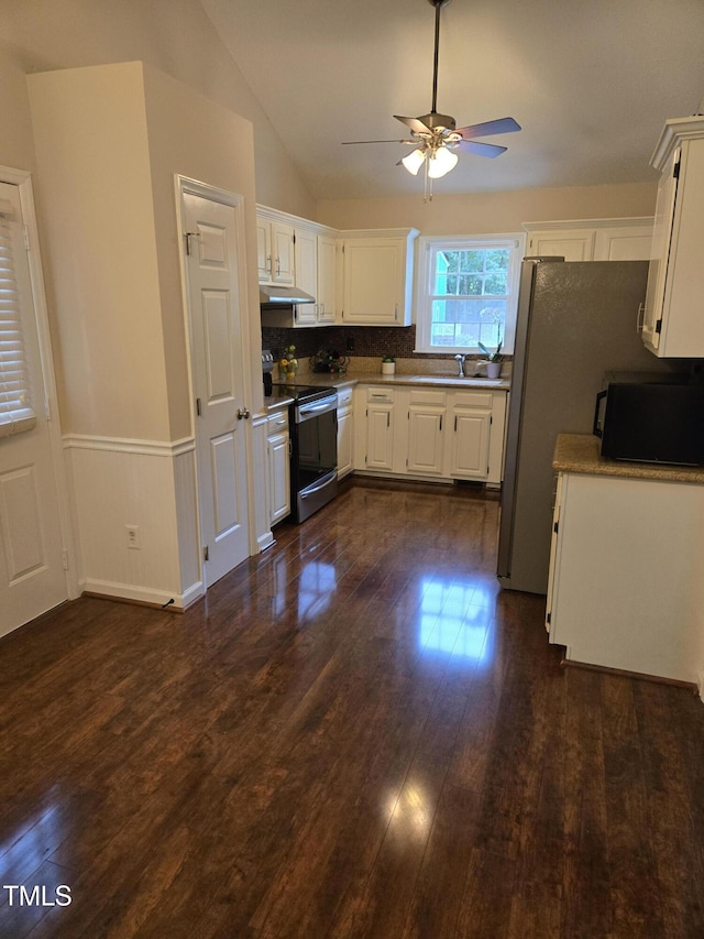 112 W Skyhawk Dr, Cary, NC 27519 - kitchen with stainless steel electric range oven, black microwave, a ceiling fan, under cabinet range hood, and white cabinetry