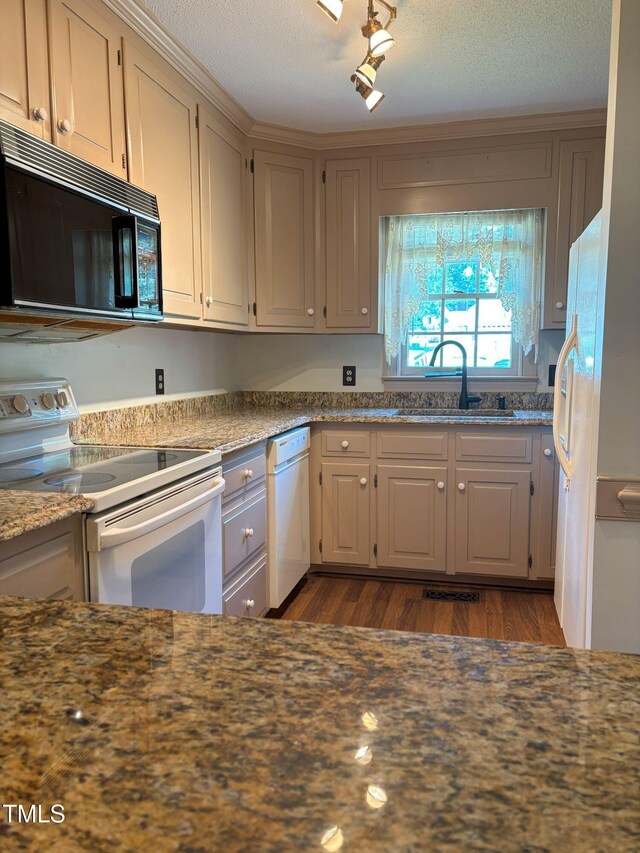 516 Olde Towne Dr, Sanford, NC 27330 - photo 9