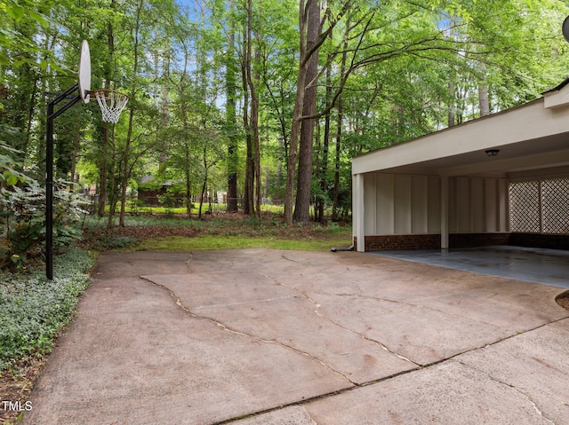 906 Grove St, Chapel Hill, NC 27517 - view of patio featuring driveway