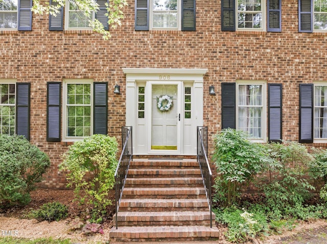 906 Grove St, Chapel Hill, NC 27517 - property entrance featuring brick siding