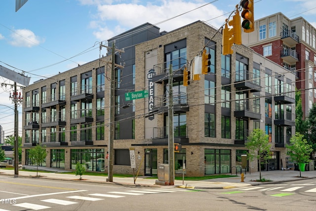 615 W Peace St Unit 302, Raleigh, NC 27605 - view of apartment building / complex