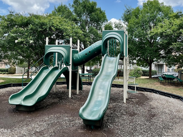 2520 Friedland Pl Unit 200, Raleigh, NC 27617 - view of community play area