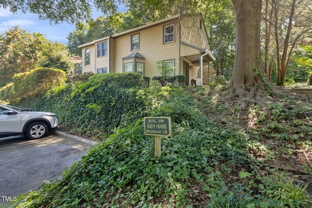 603 Broad Leaf Cir, Raleigh, NC 27613