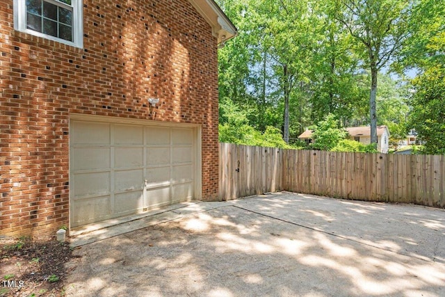 1920 Quail Ridge Rd, Raleigh, NC 27609 - garage with concrete driveway