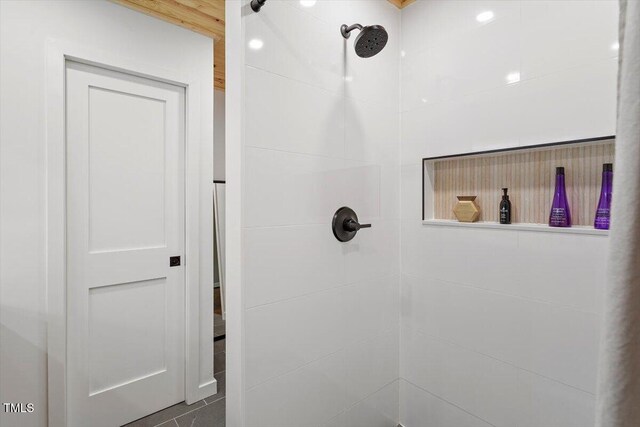 1920 Quail Ridge Rd, Raleigh, NC 27609 - bathroom featuring a tile shower