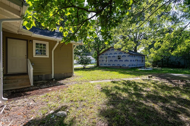 112 N Sellers St, Selma, NC 27576 - view of grassy yard featuring entry steps