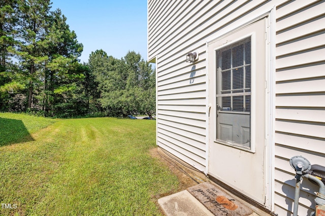 117 Gladstone Dr, Durham, NC 27703 - view of grassy yard
