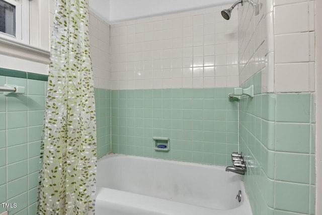 3215 Oxford Dr, Durham, NC 27707 - bathroom with shower / bath combination with curtain and pet washing station