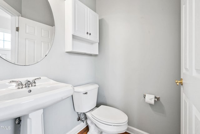 306 Kirkeenan Cir, Morrisville, NC 27560 - half bathroom featuring baseboards