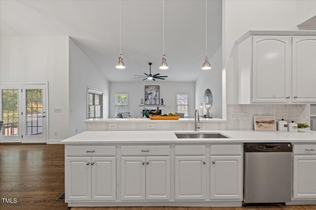 49 Brookridge Ct, Pittsboro, NC 27312 - kitchen with dishwasher, lofted ceiling, open floor plan, light countertops, and a peninsula
