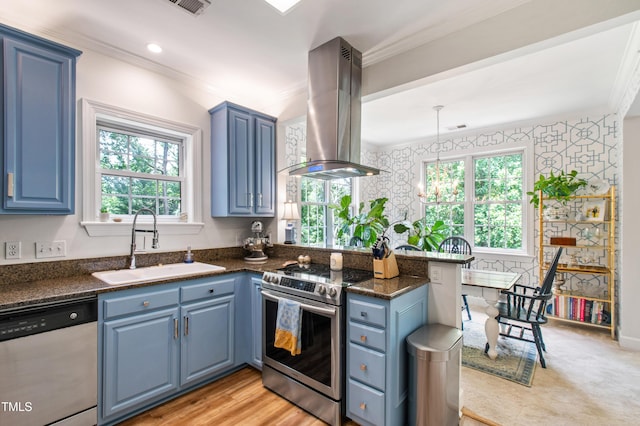 116 Northbrook Dr Unit 303, Raleigh, NC 27609 - kitchen featuring stainless steel range with electric cooktop, dishwashing machine, blue cabinetry, and crown molding