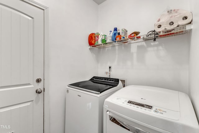 450 Cotton Mill Dr, Zebulon, NC 27597 - laundry area with washing machine and dryer