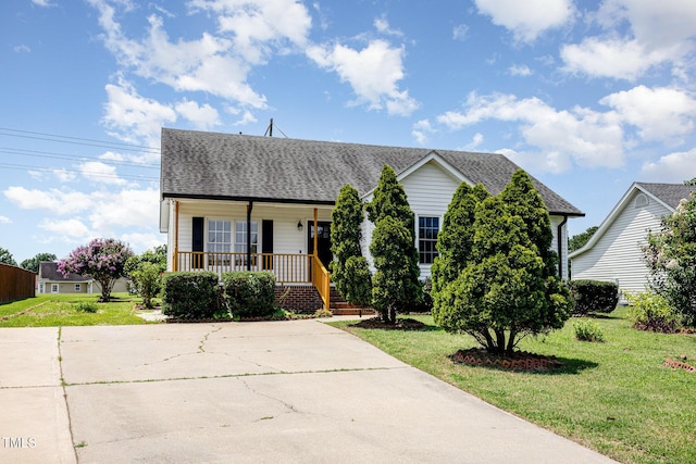 637 Convexa Ct, Wendell, NC 27591 - view of front of home featuring covered porch, a front lawn, and roof with shingles