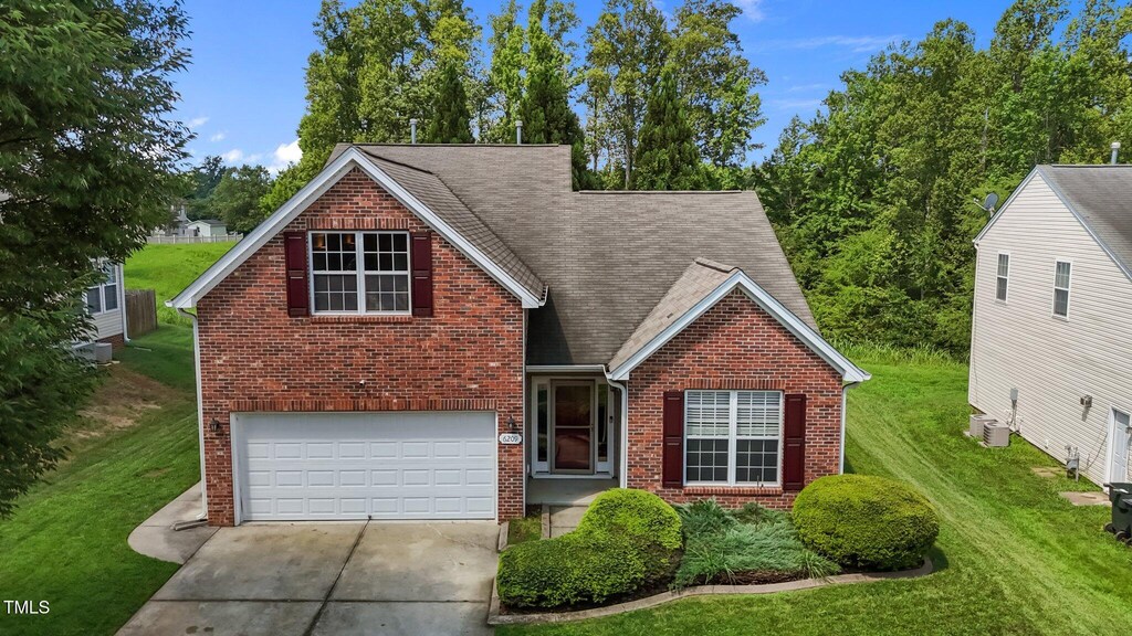 6209 Elderbush Dr, Greensboro, NC 27405 - photo 1