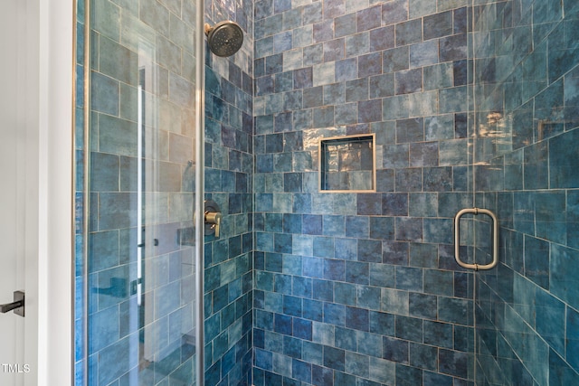 1616 Hunting Ridge Rd, Raleigh, NC 27615 - bathroom with a shower stall