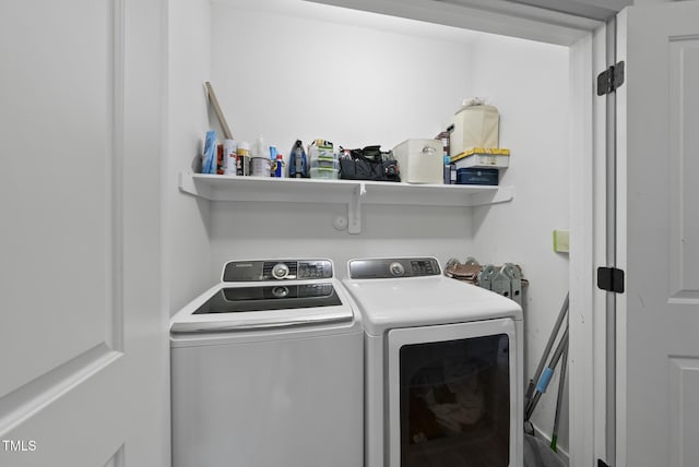 1010 S Person St, Raleigh, NC 27601 - laundry area featuring washing machine and clothes dryer