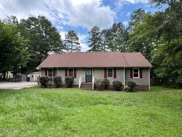 2856 Nutbush Rd, Henderson, NC 27537 - single story home with a front yard
