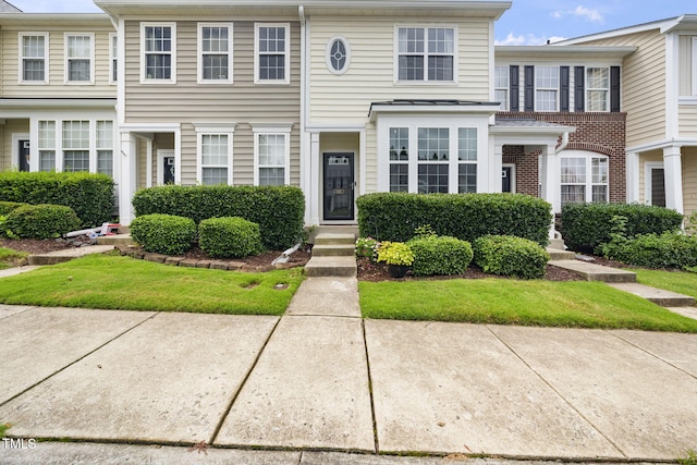 7645 Winners Edge St, Raleigh, NC 27617 - traditional home with brick siding