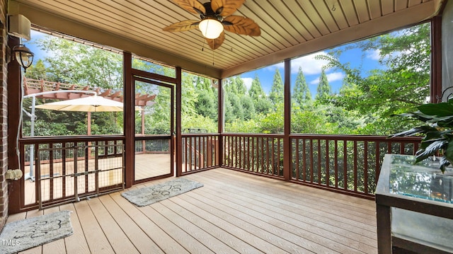 1019 Falkirk Dr, Burlington, NC 27215 - unfurnished sunroom featuring a ceiling fan