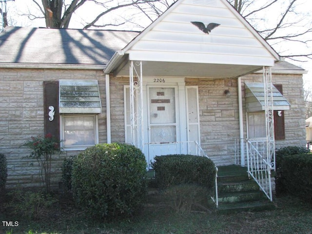 2206 E Club Blvd, Durham, NC 27704 - view of front of property with stone siding