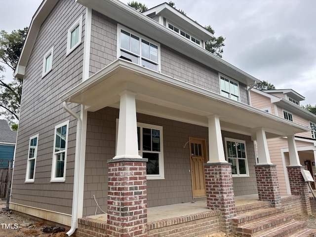 2658 Lawndale Ave, Durham, NC 27705 - american foursquare style home with covered porch