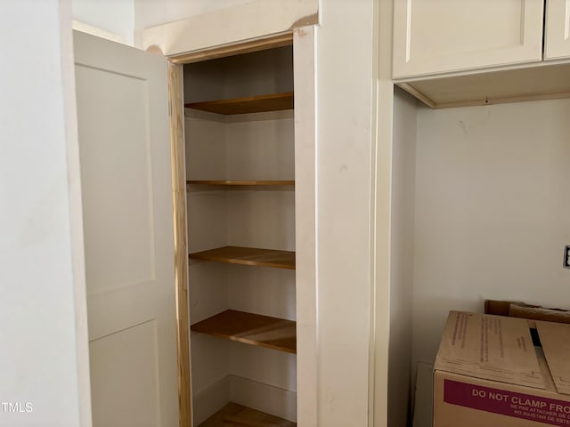 2658 Lawndale Ave, Durham, NC 27705 - view of closet