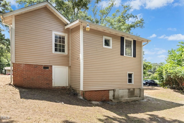113 Herbert St, Durham, NC 27703 - view of side of home with crawl space