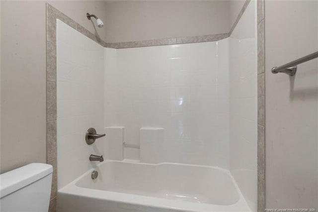 4041 Lifestyle Rd, Fayetteville, NC 28312 - full bathroom featuring toilet and washtub / shower combination