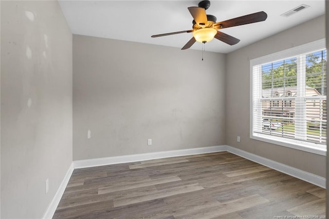 4041 Lifestyle Rd, Fayetteville, NC 28312 - unfurnished room featuring wood finished floors and a ceiling fan