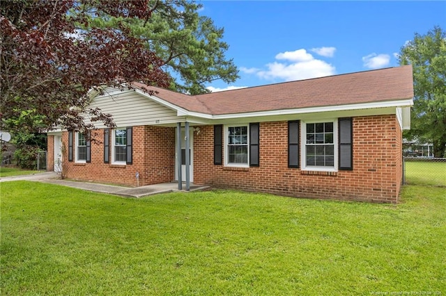 615 Wallingford Ct, Fayetteville, NC 28314 - ranch-style home with brick siding