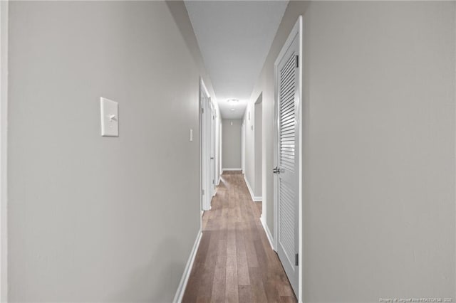 615 Wallingford Ct, Fayetteville, NC 28314 - hall featuring wood finished floors and baseboards