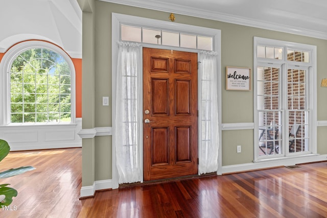 430 Beechwood Trl, Henderson, NC 27536 - foyer featuring wood finished floors and ornamental molding