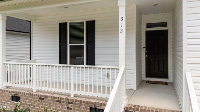 312 E Yukon St, Kenly, NC 27542 - entrance to property featuring covered porch