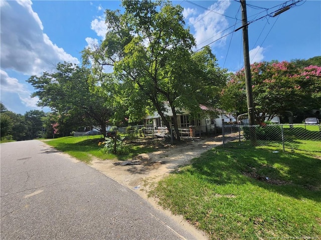 610 Jackson St, Laurinburg, NC 28352 - photo 3