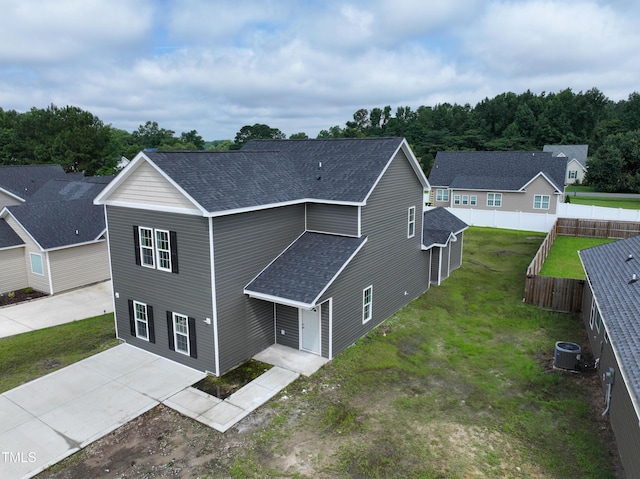 90 Miry Creek Ln, Clinton, NC 28328 - view of front of home featuring a shingled roof and concrete driveway