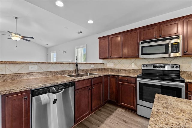 324 New Castle Ln, Spring Lake, NC 28390 - photo 16