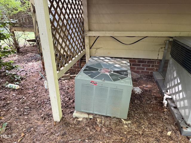 2037 Deer Trl, Clayton, NC 27527 - photo 8