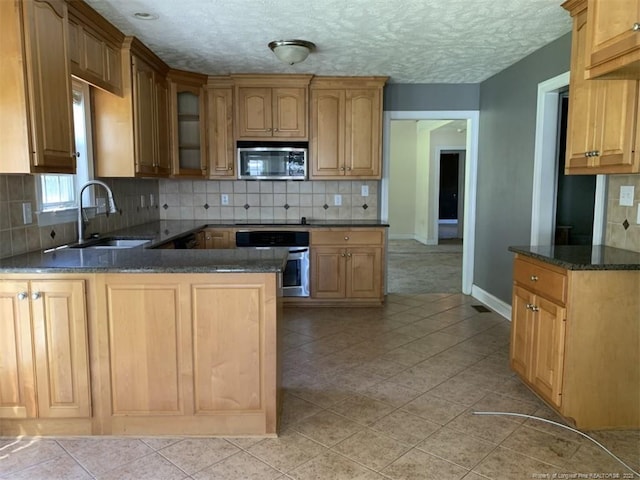 2271 Solomons Pass, Hope Mills, NC 28348 - photo 3