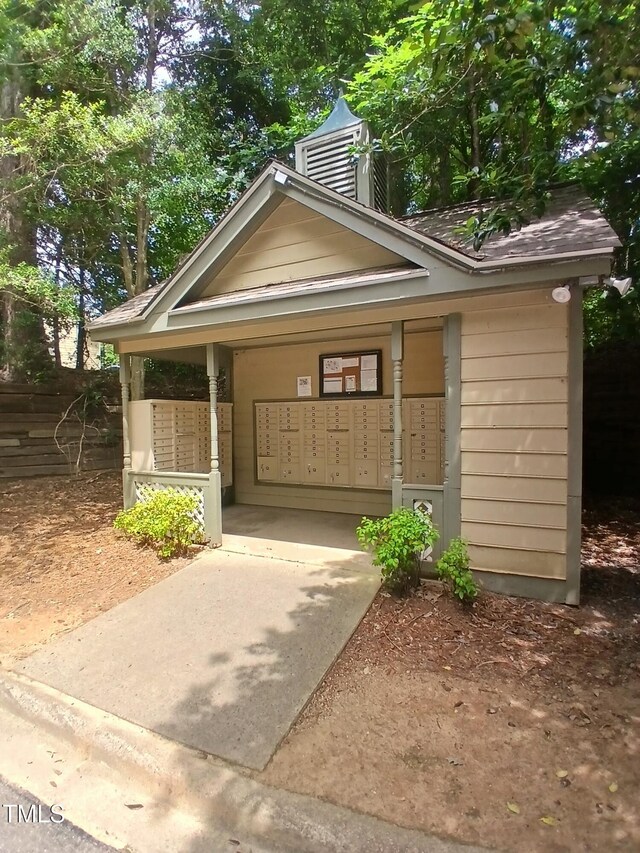 104 Oak Hollow Ct, Raleigh, NC 27613 - photo 17