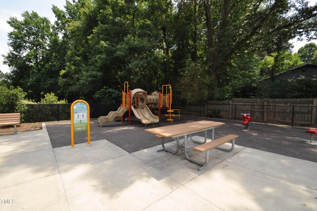 7108 Longstreet Dr Unit B, Raleigh, NC 27615 - photo 33