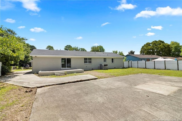 6123 Malvern Cir, Fayetteville, NC 28314 - back of house with a patio area