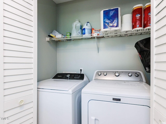 3525 Lytham Pl, Raleigh, NC 27604 - laundry area featuring washer and dryer