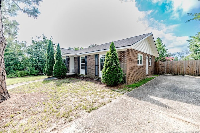 616 Dandridge Dr, Fayetteville, NC 28303 - photo 2