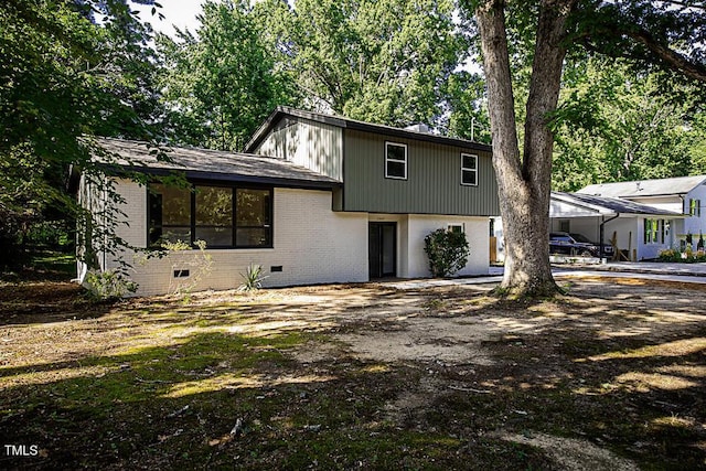2309 Bertie Dr, Raleigh, NC 27610 - split level home featuring brick siding and crawl space